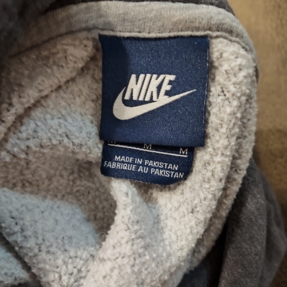 Gray Nike Men's Hoodie Size Medium Great Used Condition - Picture 7 of 7